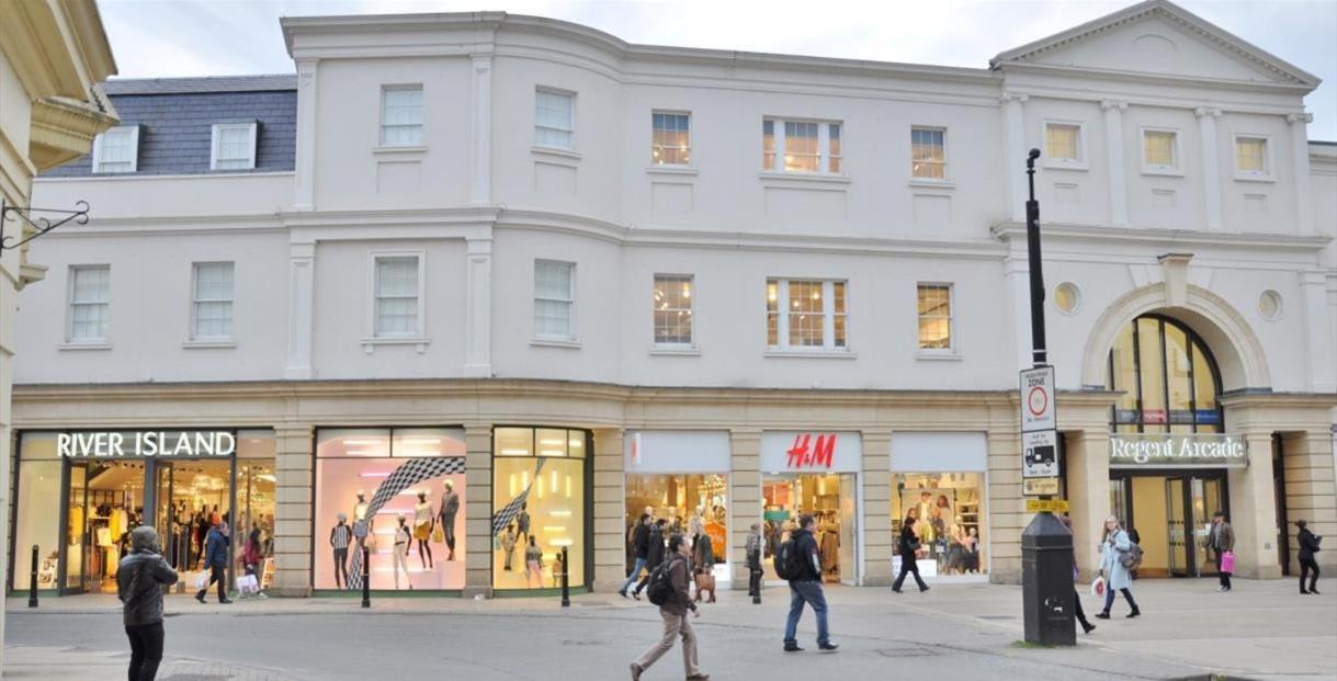 Regency Hall Smart Cheltenham Ensuite Rooms C Εξωτερικό φωτογραφία